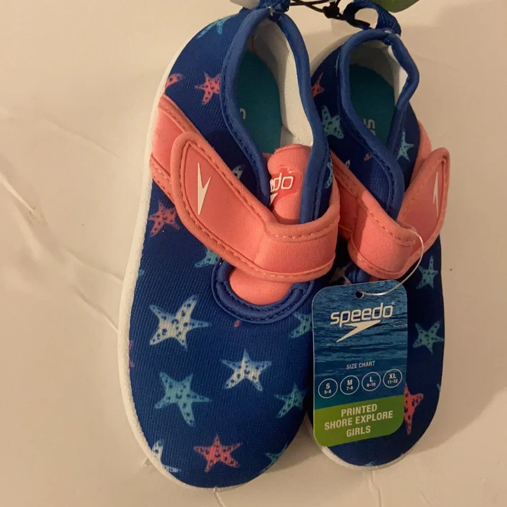Speedo girls water shoes NWT blue and pink size large 9-10